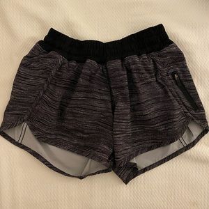 Lululemon Tracker Short Size 4